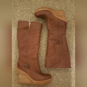 Women's Ugg Sidione Boots Size 7.5